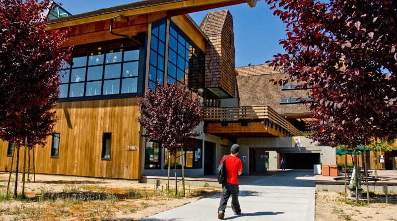 foothill_about_the_school