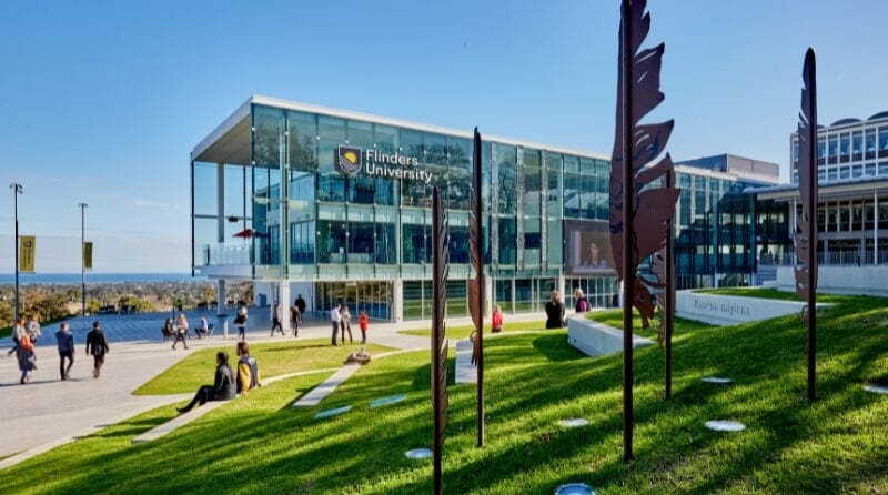 flinders_university_academy_campus_life